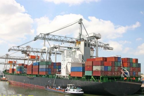 國際貨代海運單證員 英語能力是關鍵，化妝品批發行業知識是加分項